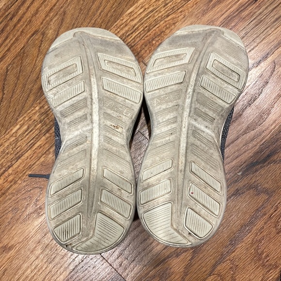 APL Running Shoes - Picture 3 of 5